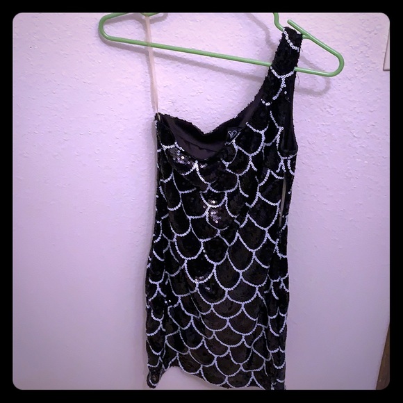 Sequin black and white fish scale print dress - Picture 1 of 4